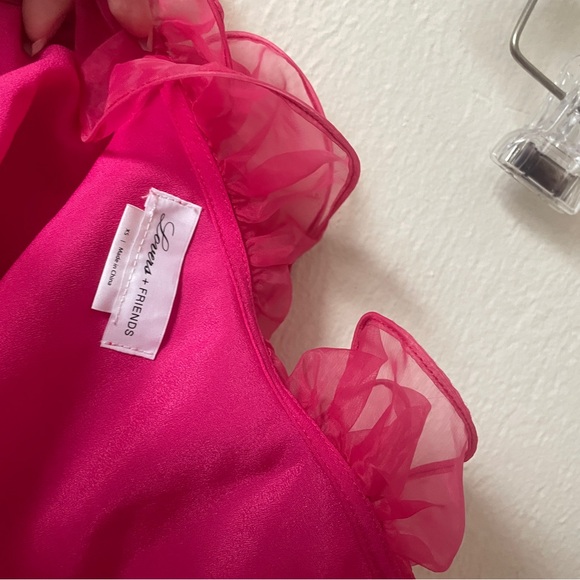 Lovers + Friends one shoulder top - Picture 2 of 2